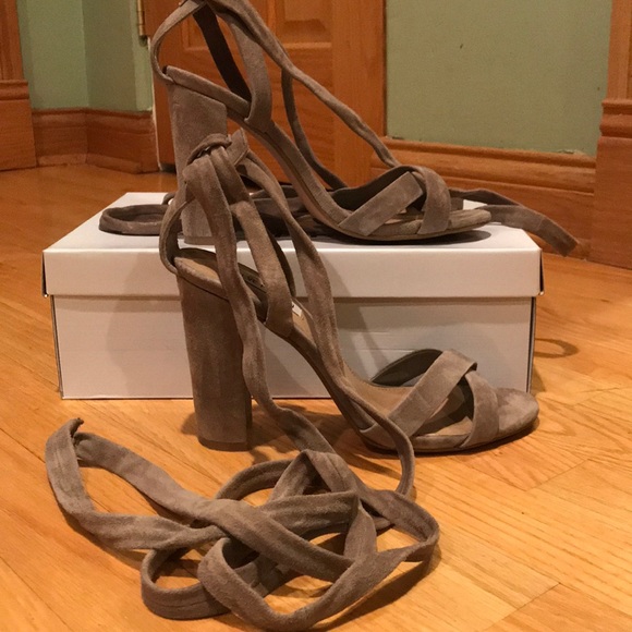 Steve Madden CHRISTEY Taupe Heels - Picture 2 of 8